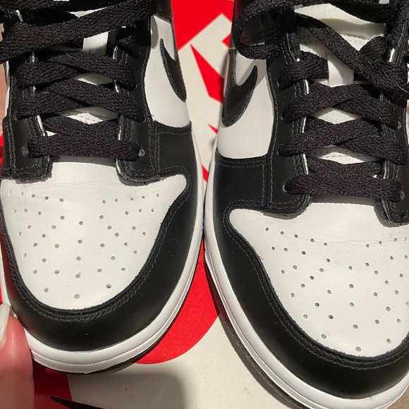 Authentic Nike Dunk Low Pandas - Picture 6 of 9